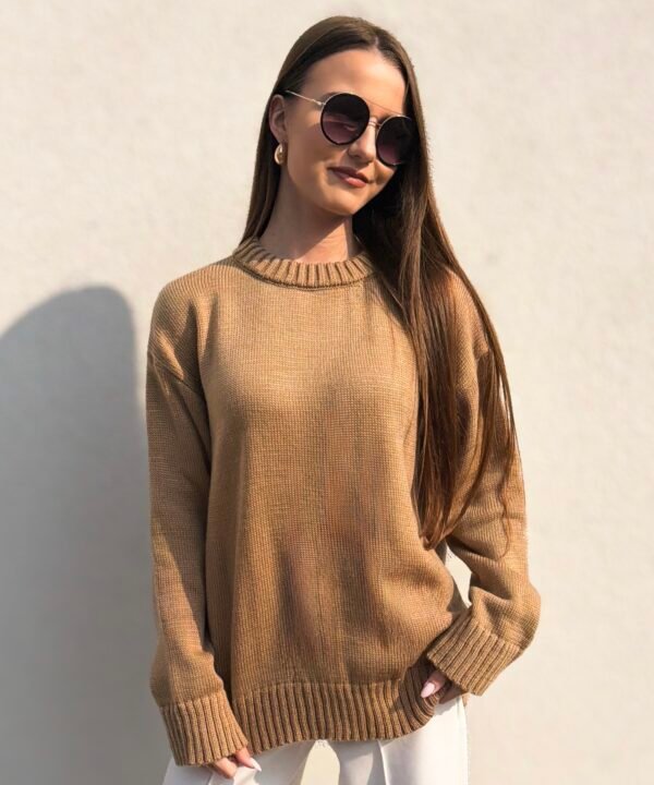 Nero rudas megztinis