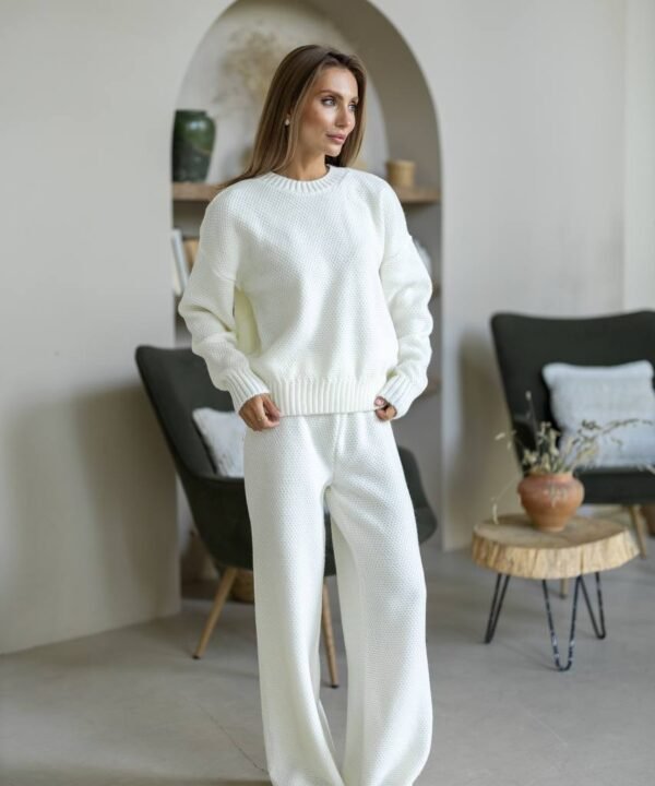 Baltas kostiumėlis Viva