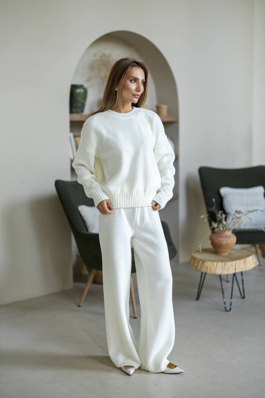 Baltas kostiumėlis Viva