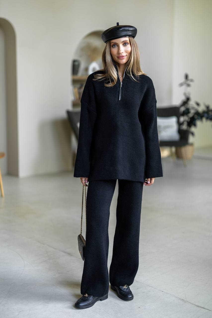 Juodas kostiumėlis Niko