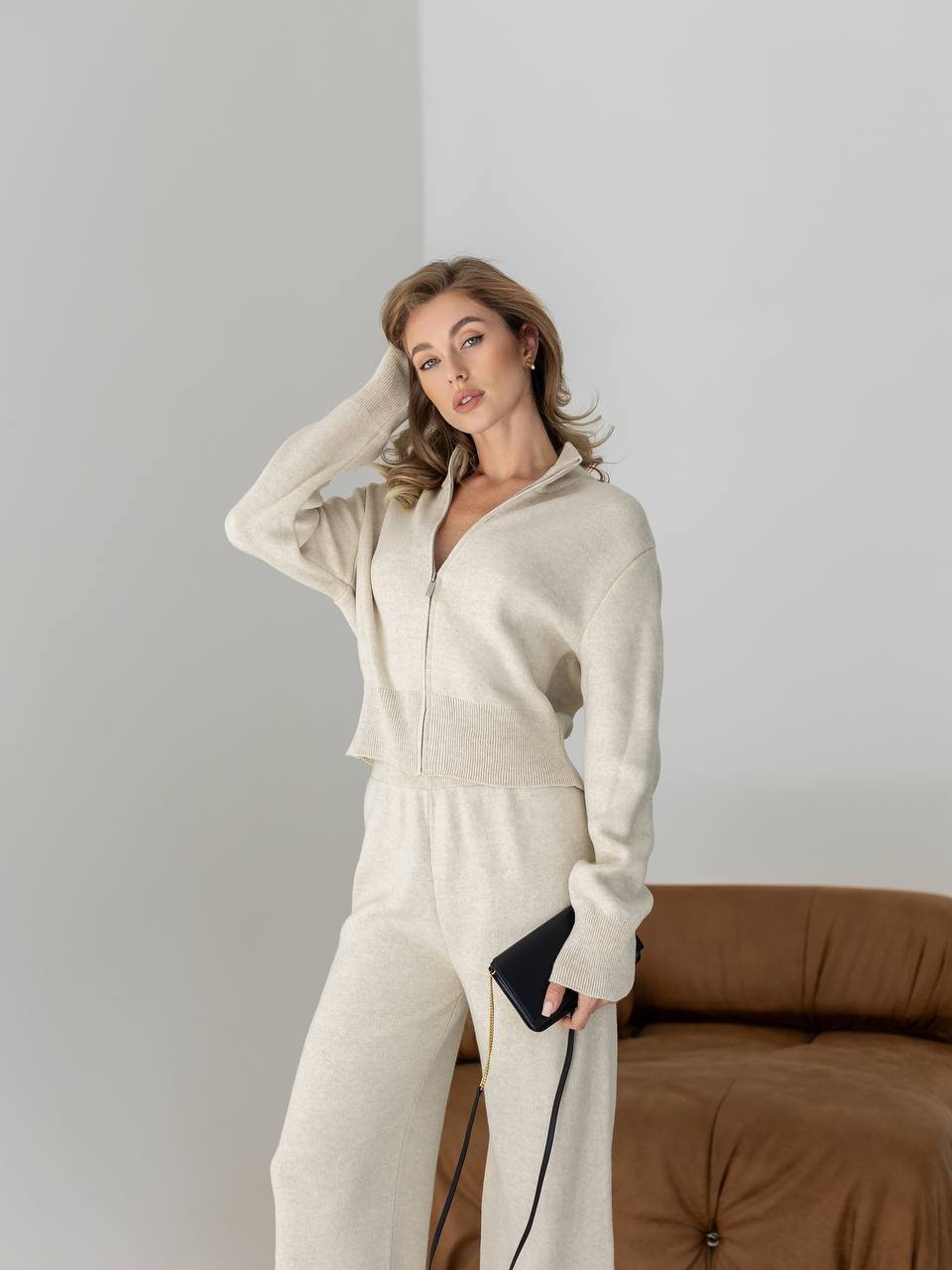 Velo kreminis kostiumėlis - Image 5