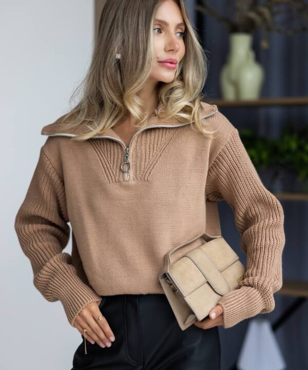 Rudas megztinis Sora