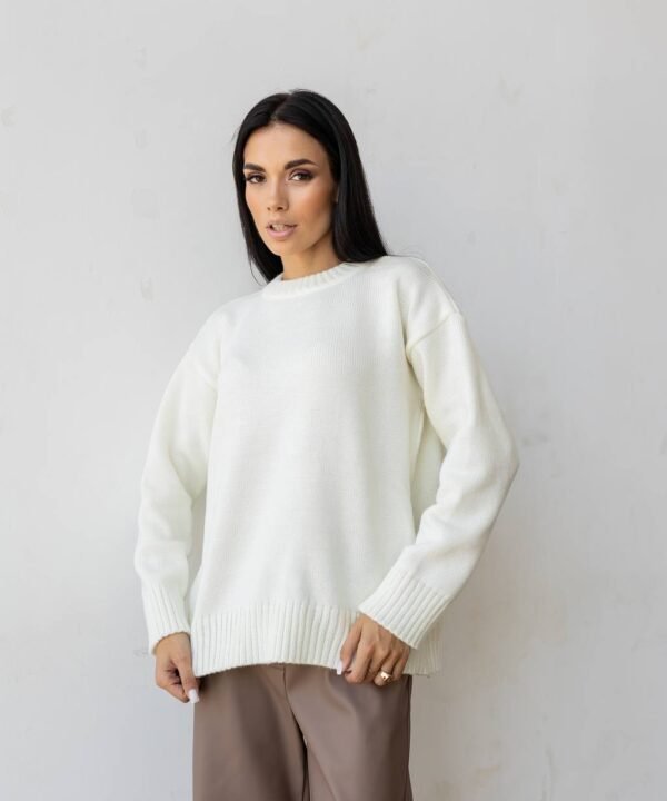 Baltas megztinis Nero