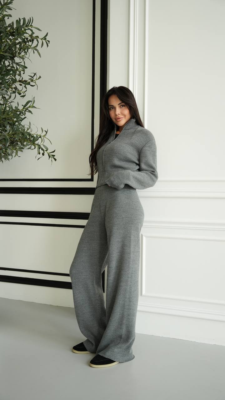 Pilkas kostiumėlis Velo