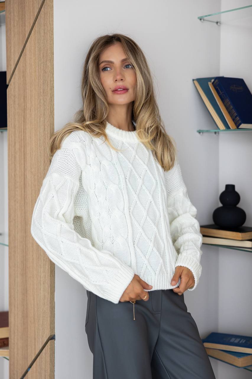 Baltas megztinis Halo