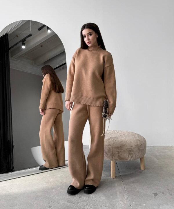 Rudas kostiumėlis Leo