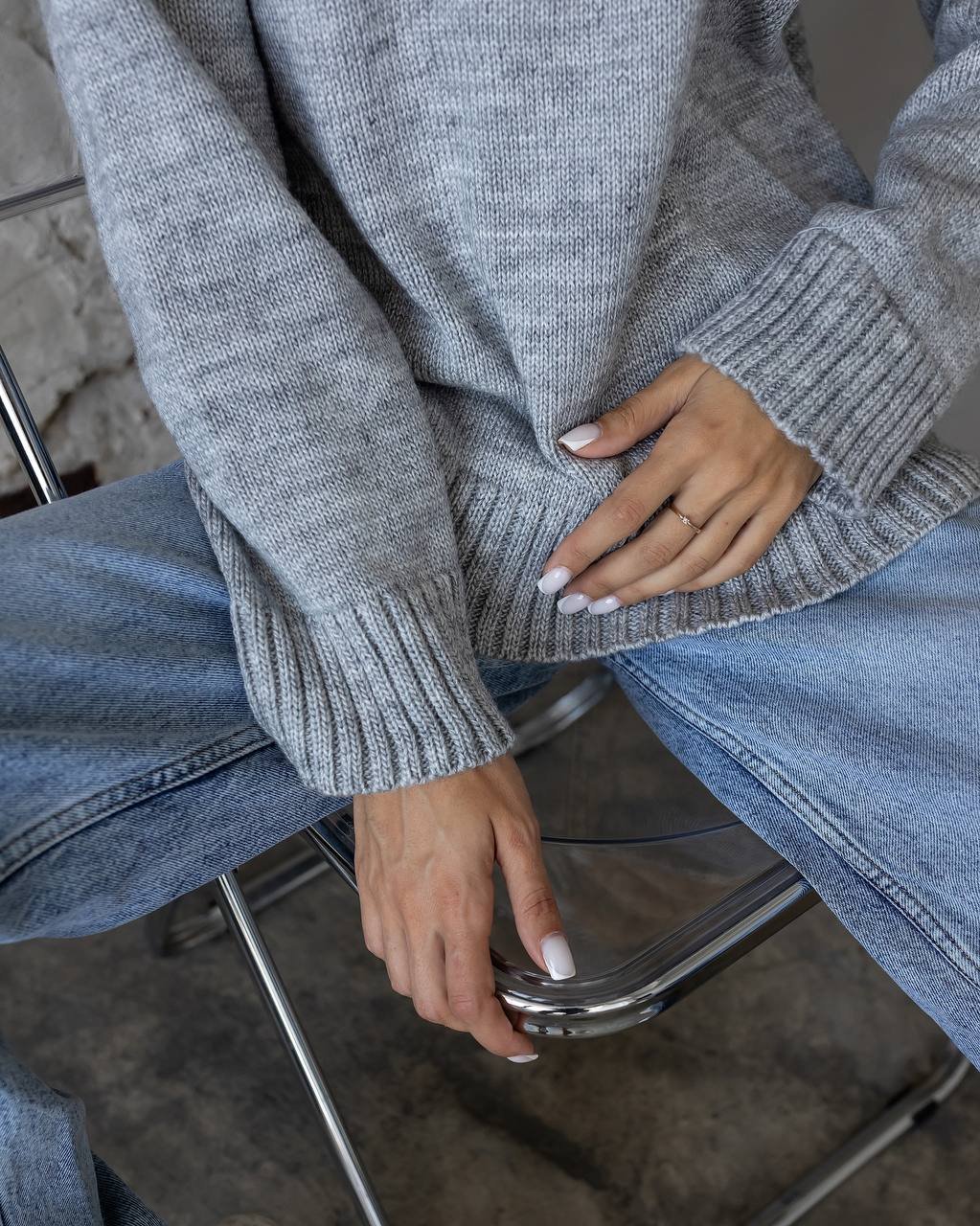 Nero šviesiai pilkas megztinis - Image 7