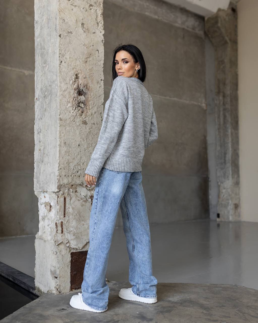 Nero šviesiai pilkas megztinis - Image 6