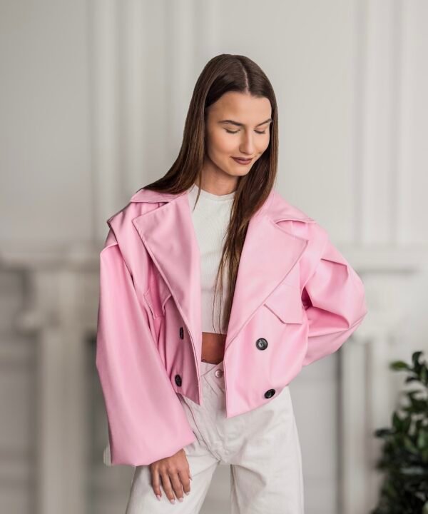 Aria rožinis švarkas