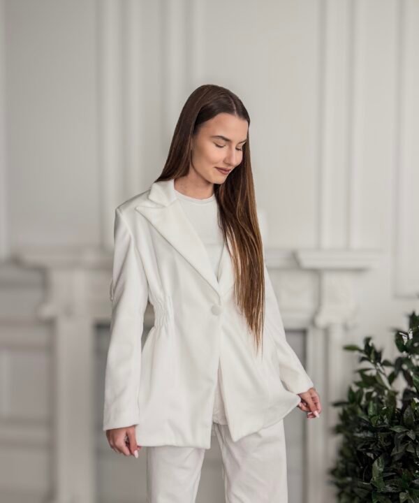 Melo baltas paltukas