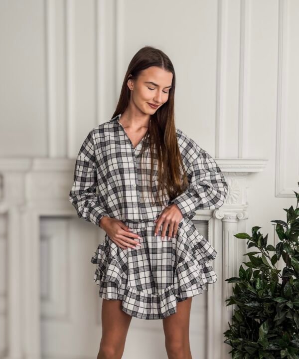 Sijono ir marškinių kostiumėlis