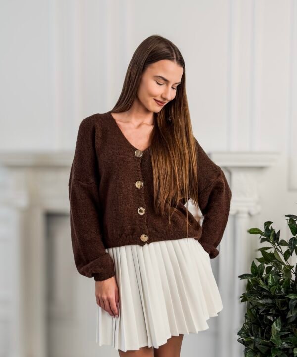 Mara rudas megztinis su sagomis