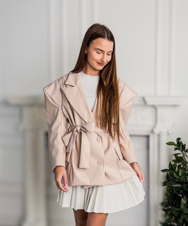 Riva kreminis surišamas švarkas